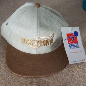 Hockeytown Red Wings Snapback Hat NWT